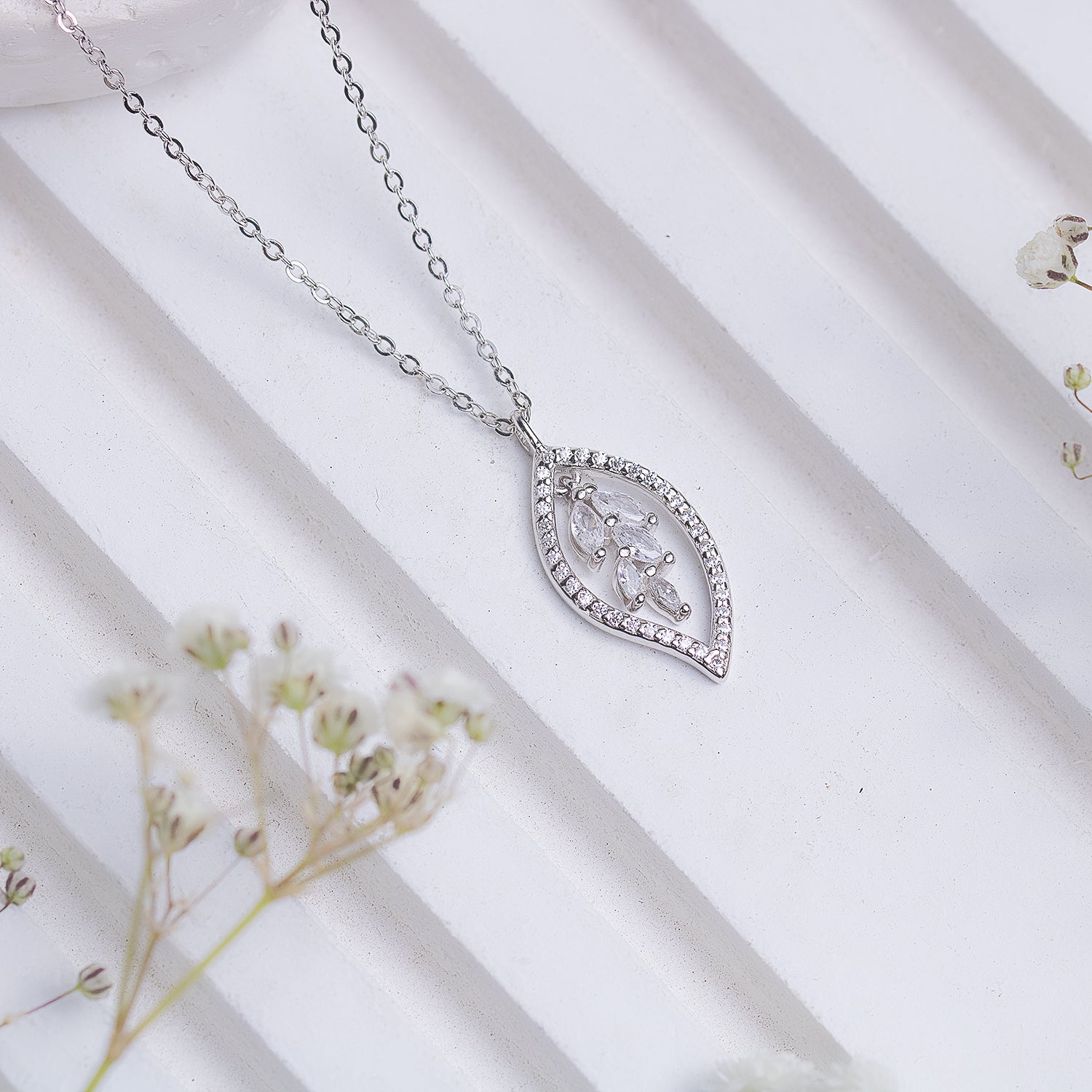 Belleaf Silver Necklace