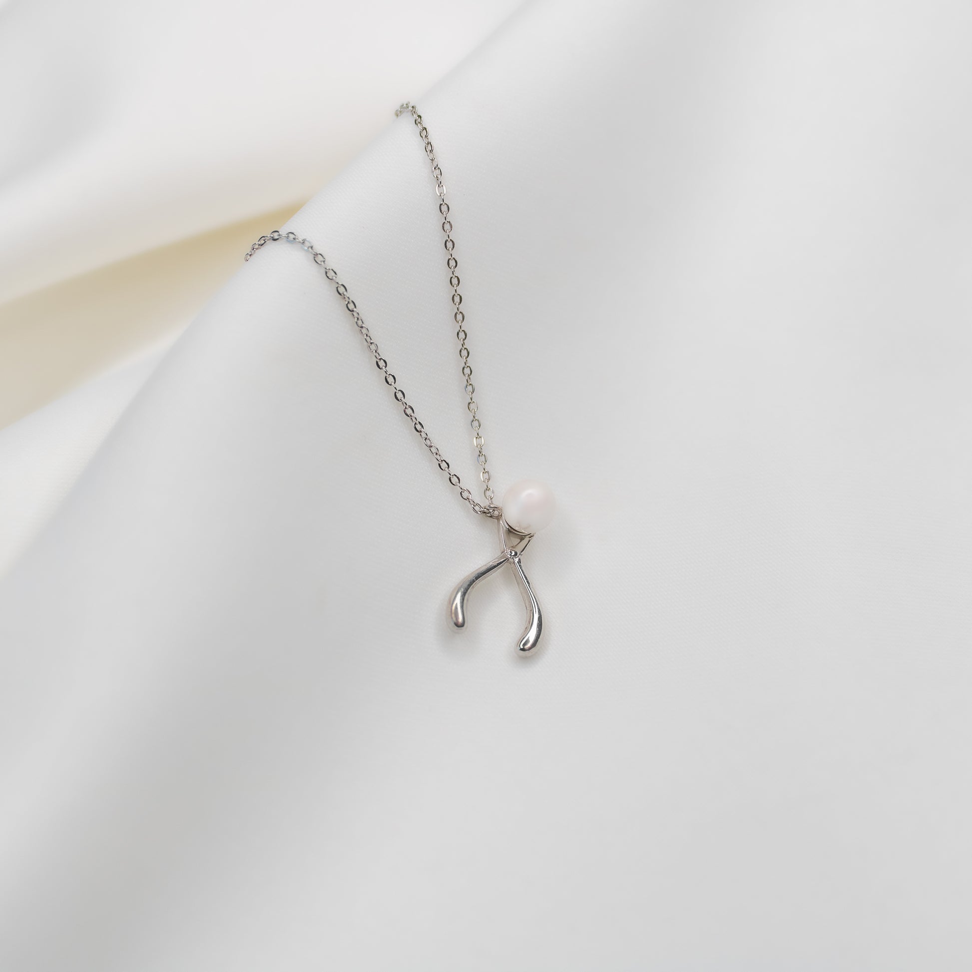 Pearl Revival Silver Necklace