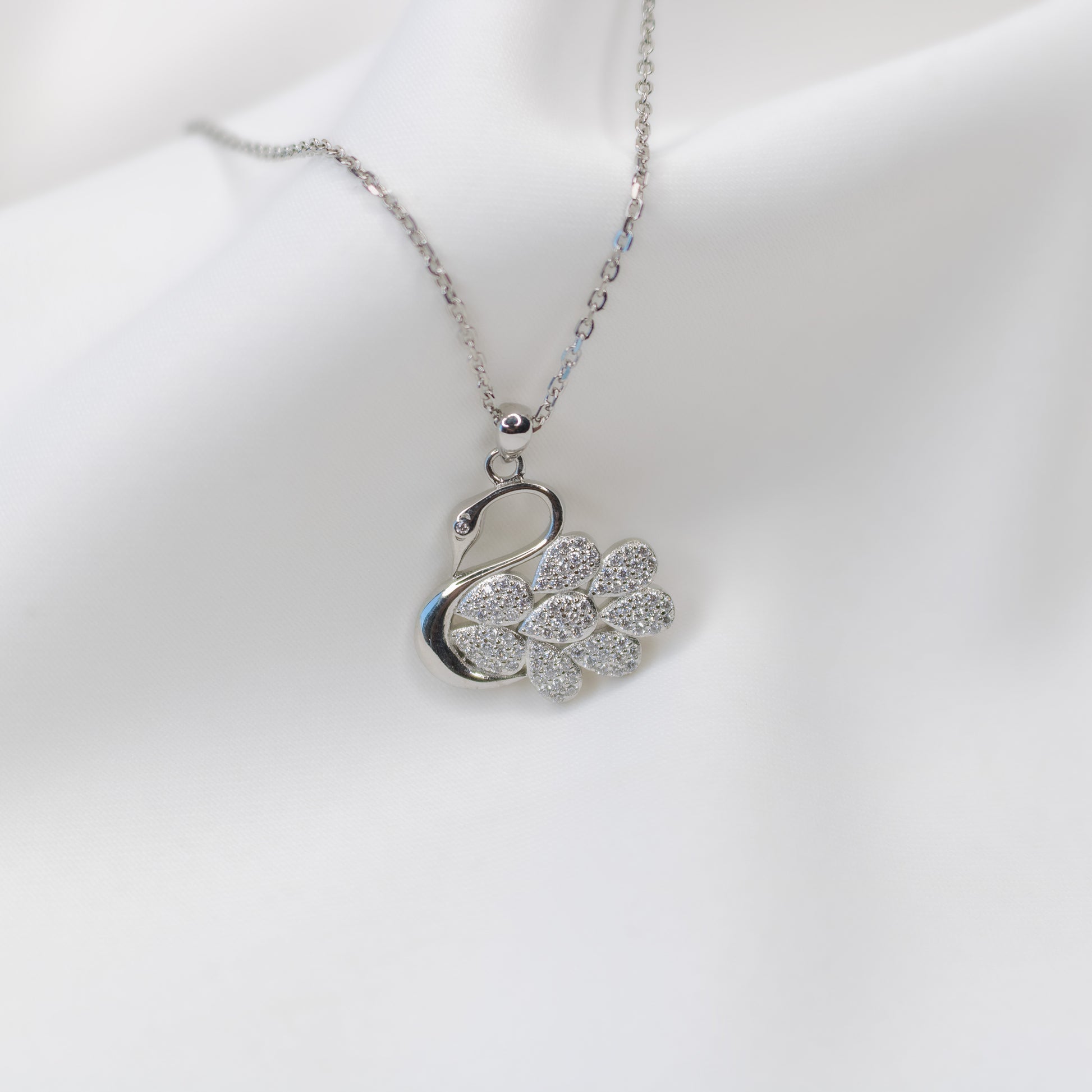 Dazzling Swan Silver Necklace