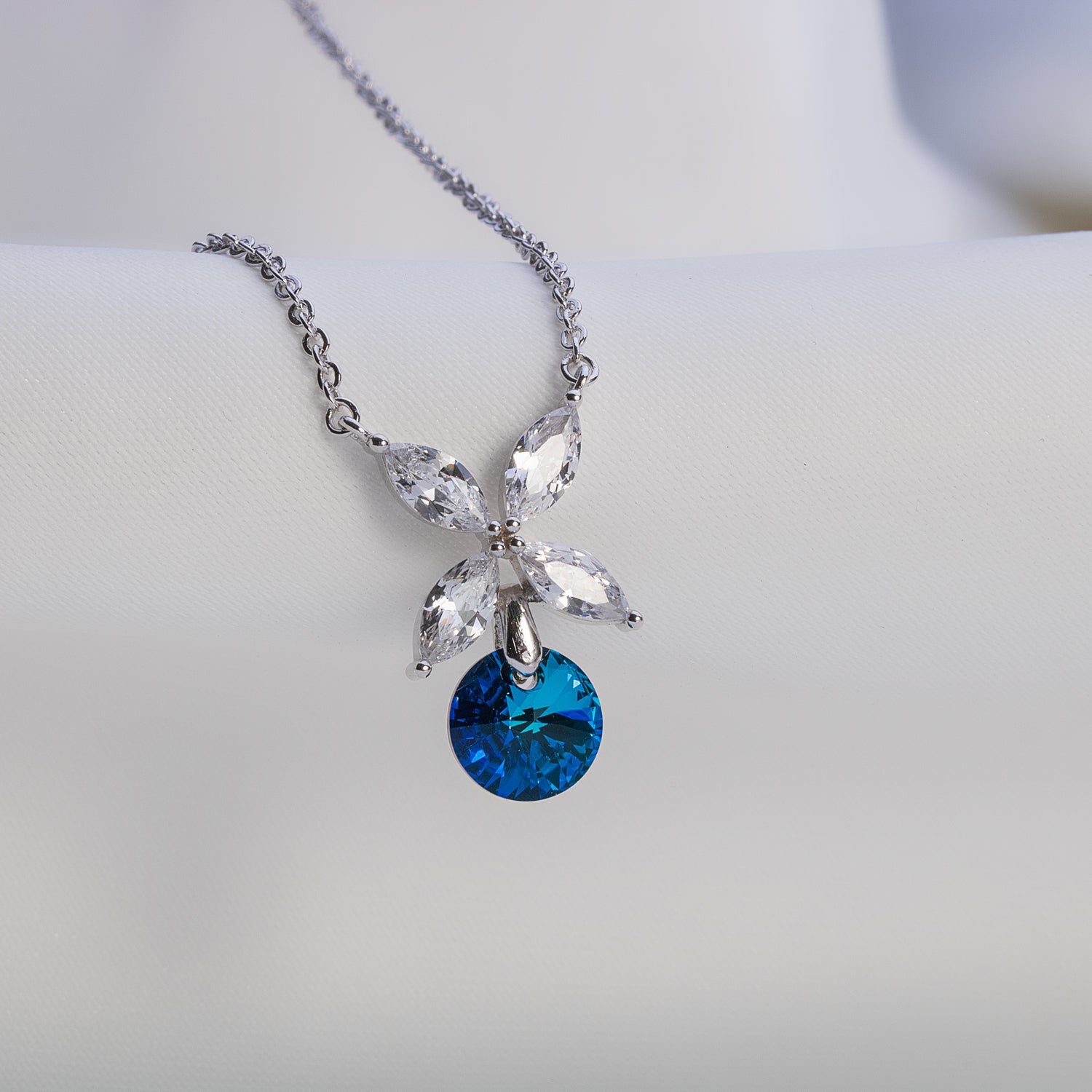 Sky Flower Silver Necklace