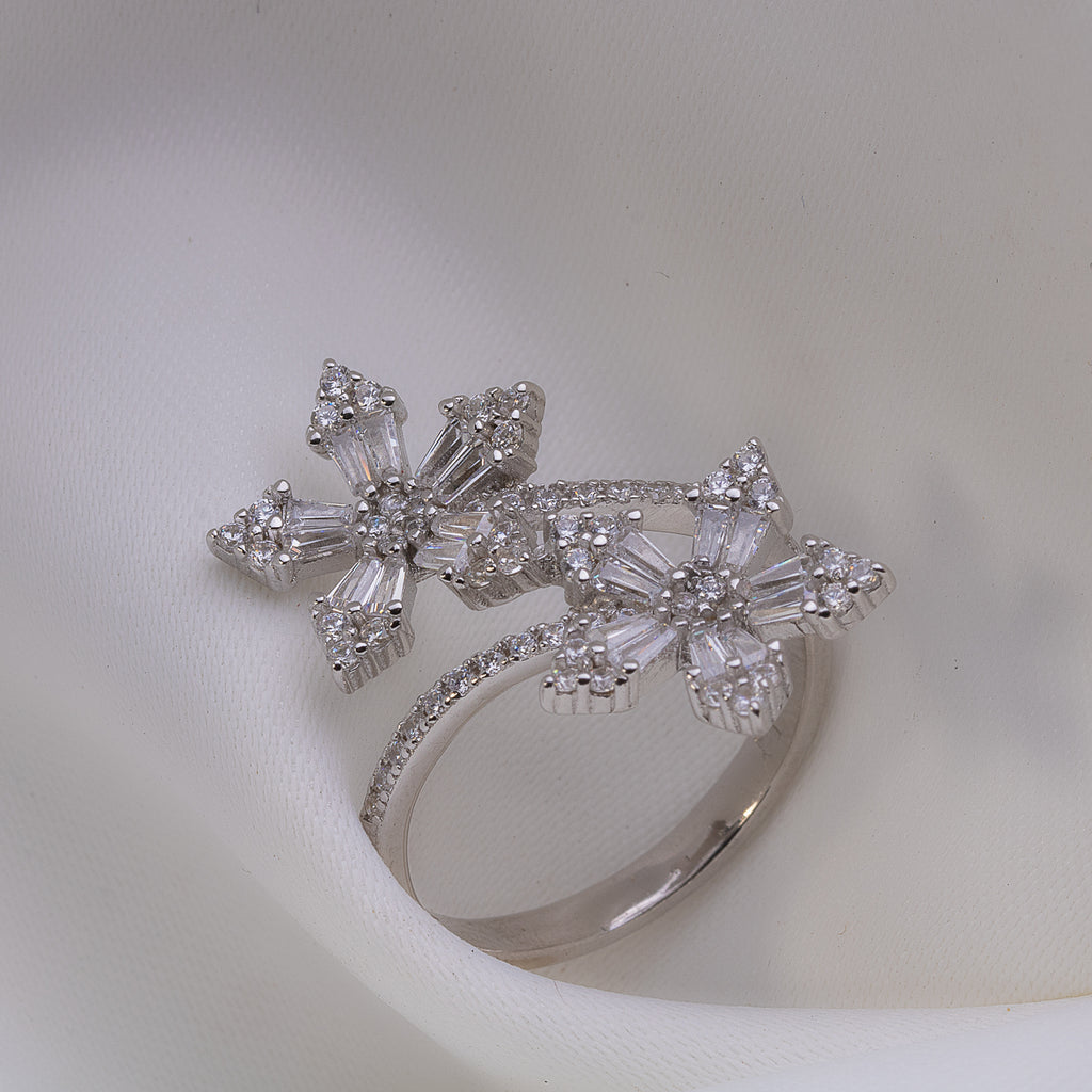 flower design stud with zircon Silver ring